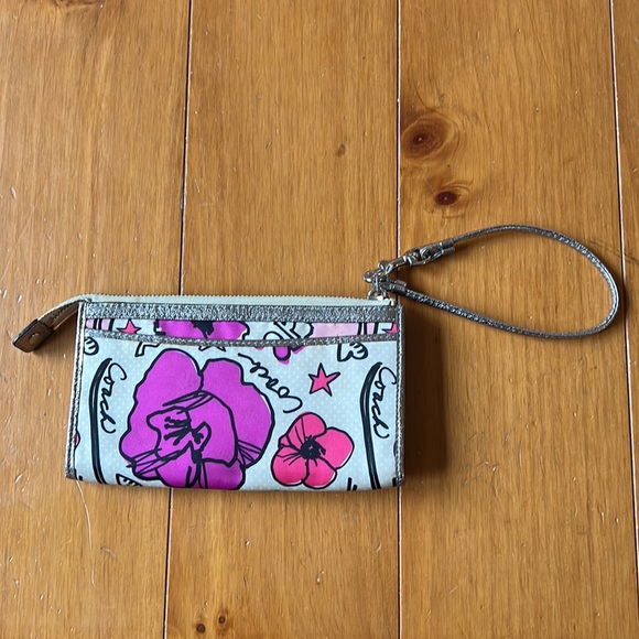 Coach Poppy Wristlet - Picture 2 of 5